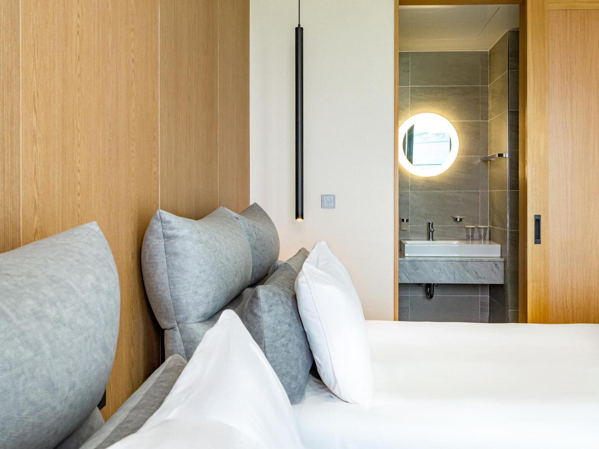 Jeju Attirance Hotel & Poolvilla Seogwipo Ngoại thất bức ảnh