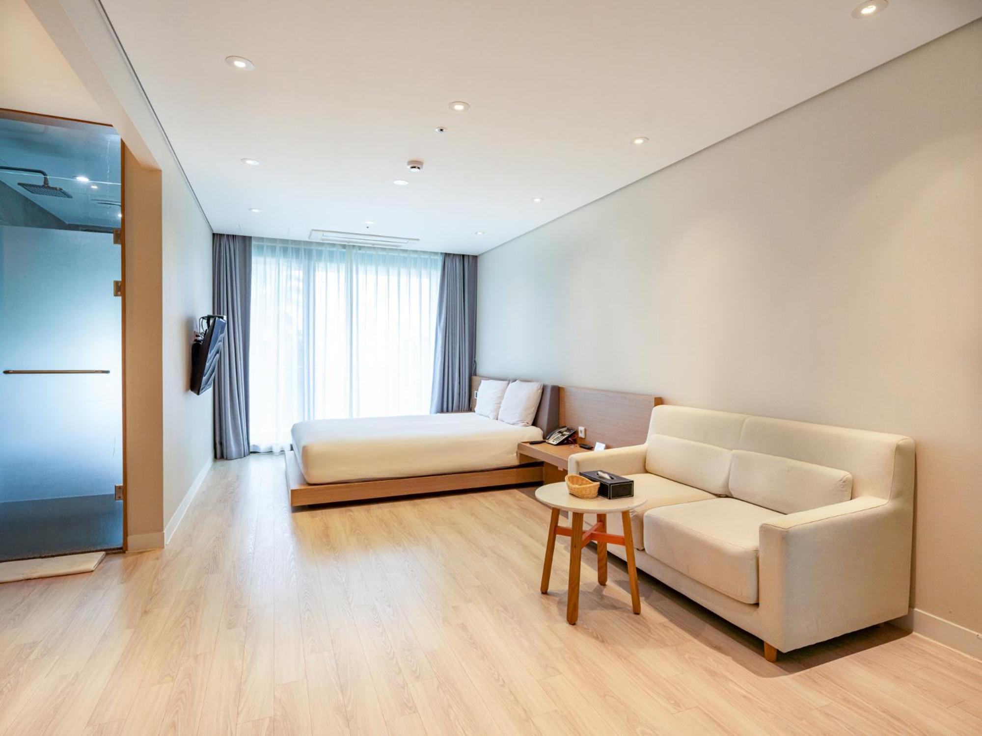 Jeju Attirance Hotel & Poolvilla Seogwipo Ngoại thất bức ảnh